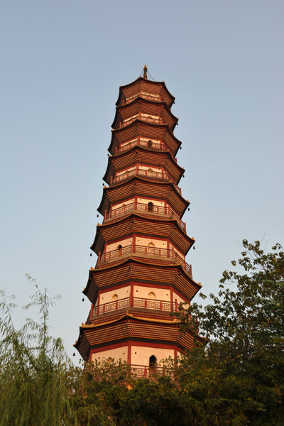Chigang Pagoda was restored in 1999