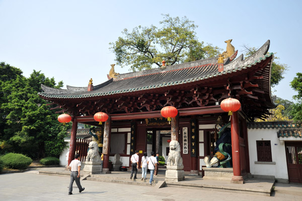 The Temple of Bright Filial Piety was established during the Western Han Dynasty (207 BC-24 AD)