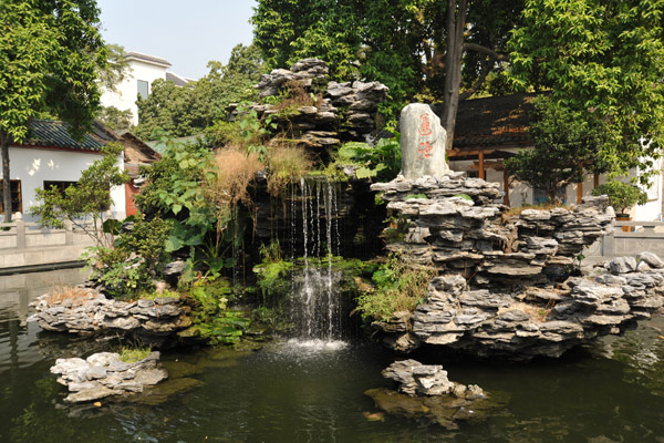 Zen garden with waterfall, Guangxiao Temple