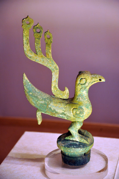 Bronze bird