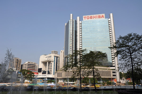 Guangzhou World Trade Center, Huanshi Road