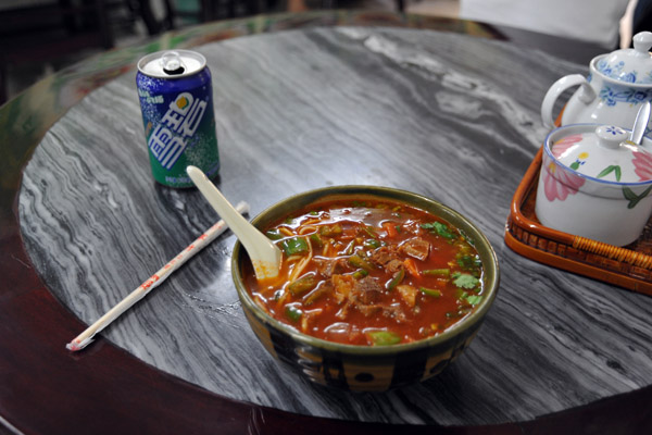 Lunch at a noodle shop, Guang Xiao Road, Guangzhou