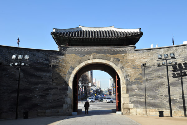 Outer gate of Janganmun