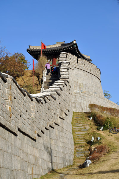Southeastern wall, Suwon Fortress