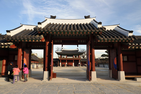 Jwaingmun, the second gate of Hwaseong Palace