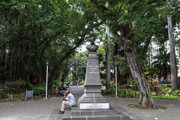 Monument to journalist Rmy Ollier (1816-1845), Jardin de la Compagnie, Port Louis
