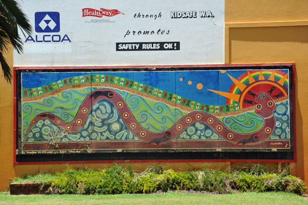 Wall mural of a snake in the aboriginal style, Pioneer Reserve, Fremantle