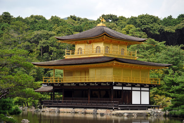 The present pavilion dates from 1955 after the original burned in 1950