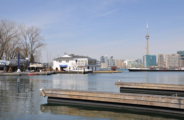 Docks on the channel between Ward's Island and Algonquin Island