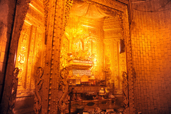 Buddha's Sacred Hair Relic inside the zedi (stupa) of Botataung Paya