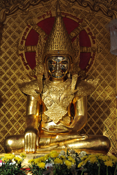 Buddha image in royal regalia, Botataung Paya