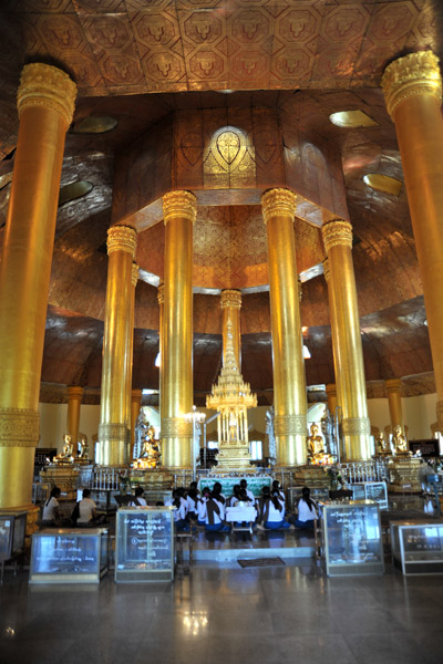 Interior of the Swe Taw Myat Paya