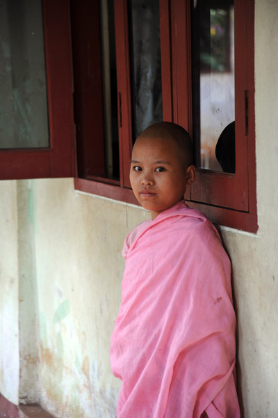Buddhist nun, Yangon