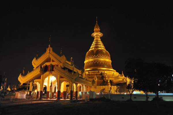 Maha Wizaya Paya, the General's Pagoda built in 1980 to commemorate the unification of Theravada Buddhism in Myanmar
