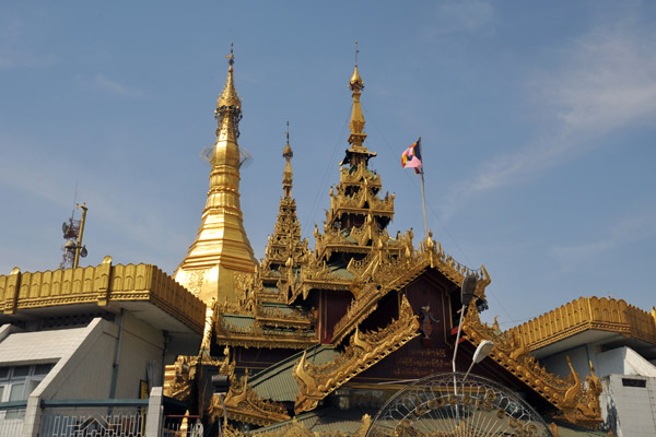 Sule Paya, one of the Big 3 pagodas in Yangon