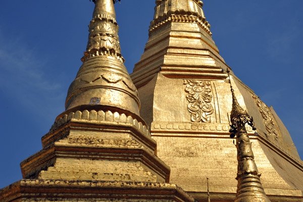 Golden stupas of the 2 millennium old Sule Pagoda, Yangon