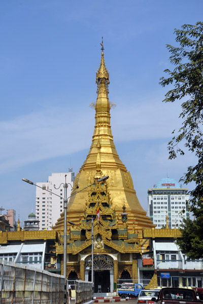 Sule Pagoda from the south