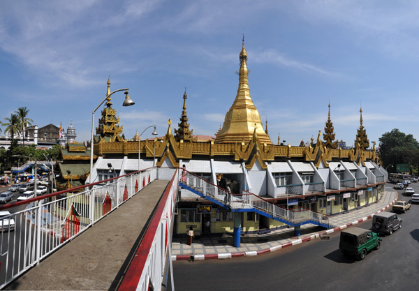 Panoramic view of Sule Pagoda from the pedestrian bridge