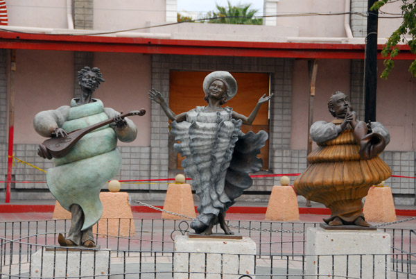 Sculpture - Fanciful Musicians and Dancer, Malecon of La Paz