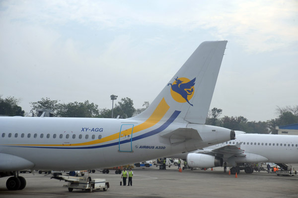 Myanmar Airways International A320 (XY-AGG)