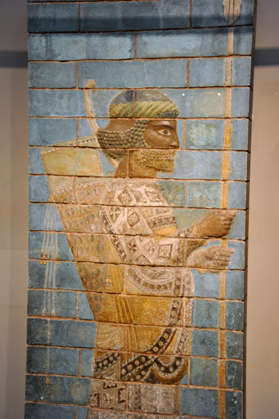 Glazed brick guardsman, Susa (Iran) ca 521-500 BC