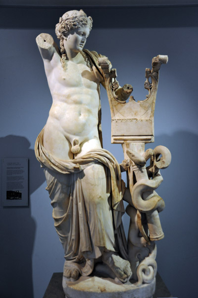 Apollo holding a kithara, 2nd C. AD Roman copy of Hellenistic original ca 200-150 BC