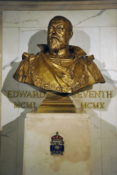 Bust of Edward VII dated 1901-1910
