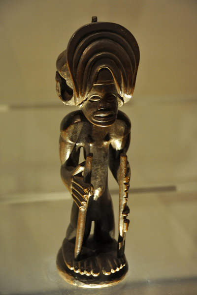 Wooden figure, Chokwe people, Angola, 19th C.