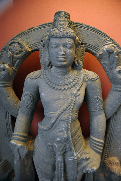 Four-armed Vishnu, Deccan, ca 900 AD
