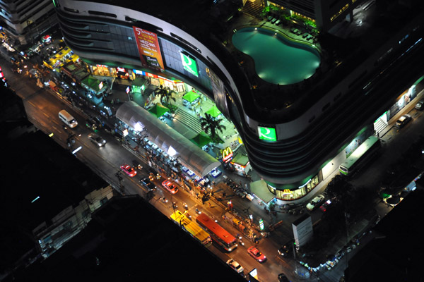 Looking down from the Skybar