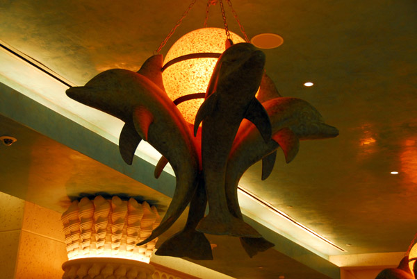 Dolphin chandelier at the Atlantis