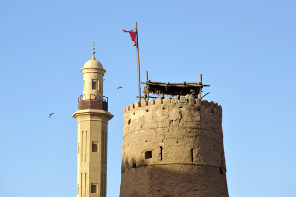 Tower of Dubai Fort with minaret