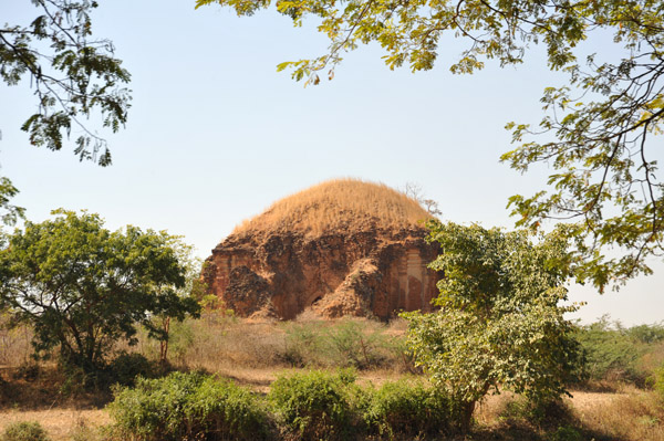 ...many of the ancient stupas in rural Mandalay have not been touched in centuries (N21 47.39/E095 58.69)