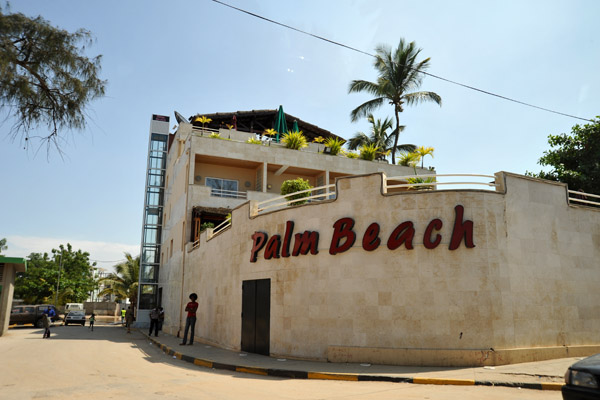 Ilha do Cabo is a popular area for beach clubs and restaurants