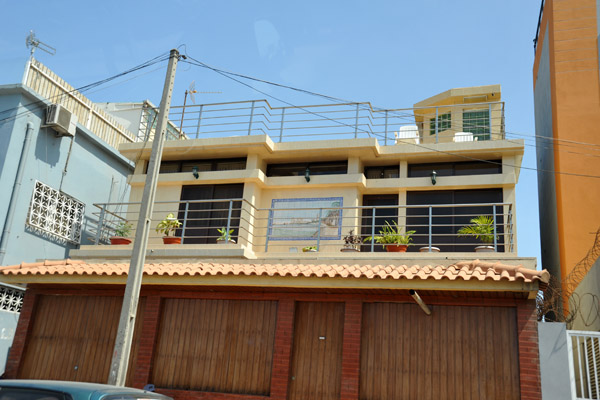 House with sunny ocean view terraces, Ilha do Cabo