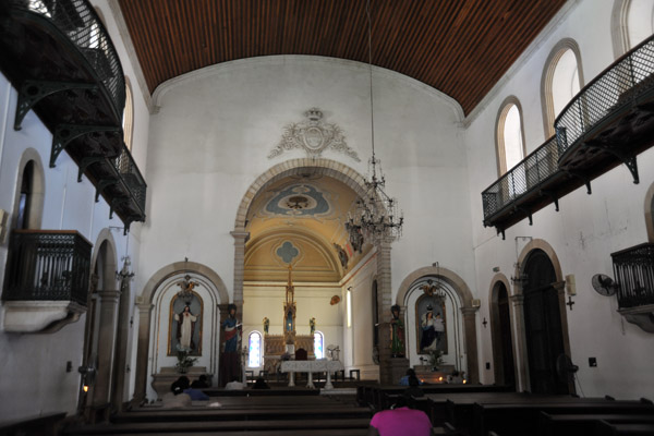 Interior, Igreja de Nossa Senhora dos Remédios, Luanda