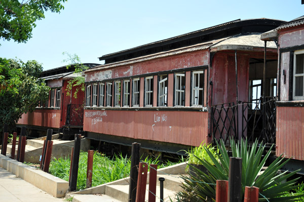 Old railway carriages, Rua do Almirante Azevedo Coutinho, Luanda-Miramar
