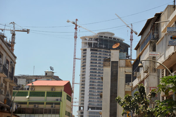 Construction in downtown Luanda