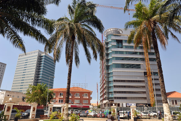 Largo Rainha Ginga, Luanda