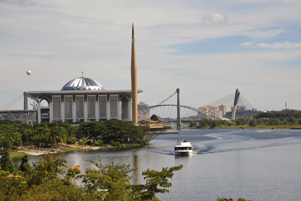 Putrajaya Lake with Masjid Besi