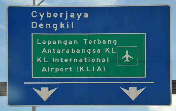 Road sign for the nearby Kuala Lumpur International Airport (KLIA)