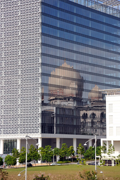 Boulevard Square reflecting the Palace of Justice