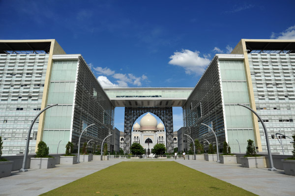 Kompleks Perbadanan Putrajaya - Putrajaya Corporation Complex