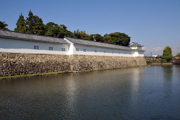 Southerneastern wall and moat, Hikone Castle