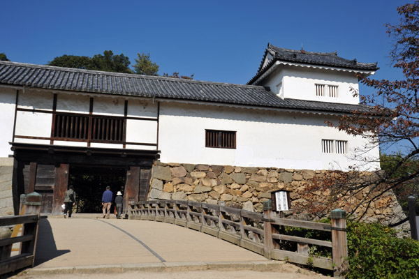 Crossing the bridge through the Tenbin Yagura, Hikone Castle