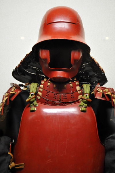This red armor was owned by Ii Naomasa, one of the four guardian warlords of Tokugawa Ieyasu