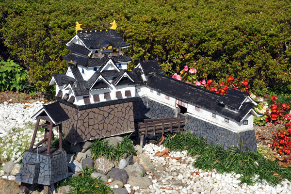 Model of Hikone Castle in front of the JR Station