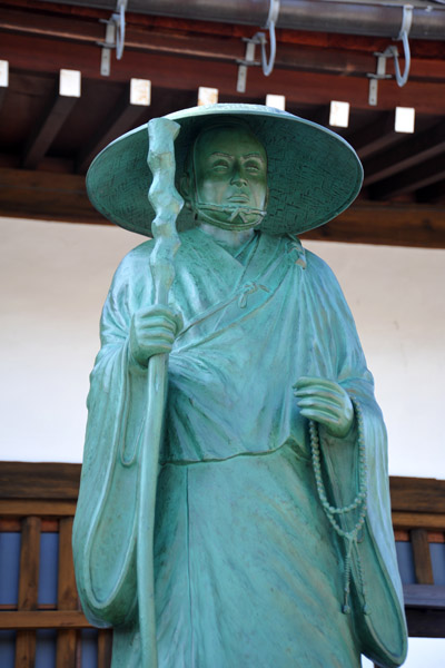 Statue  - wandering monk, Hikone