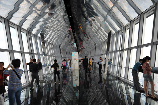 The skybridge of the Shanghai World Financial Center Observatory