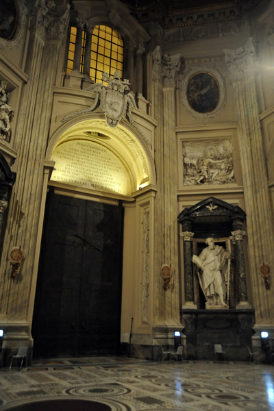 Doors leading from the portico to the nave